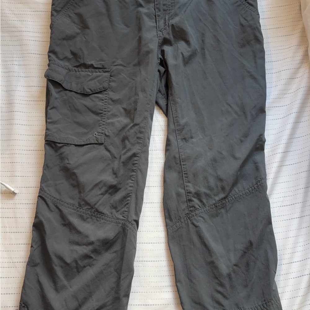 Columbia Women's Capris in Charcoal Gray